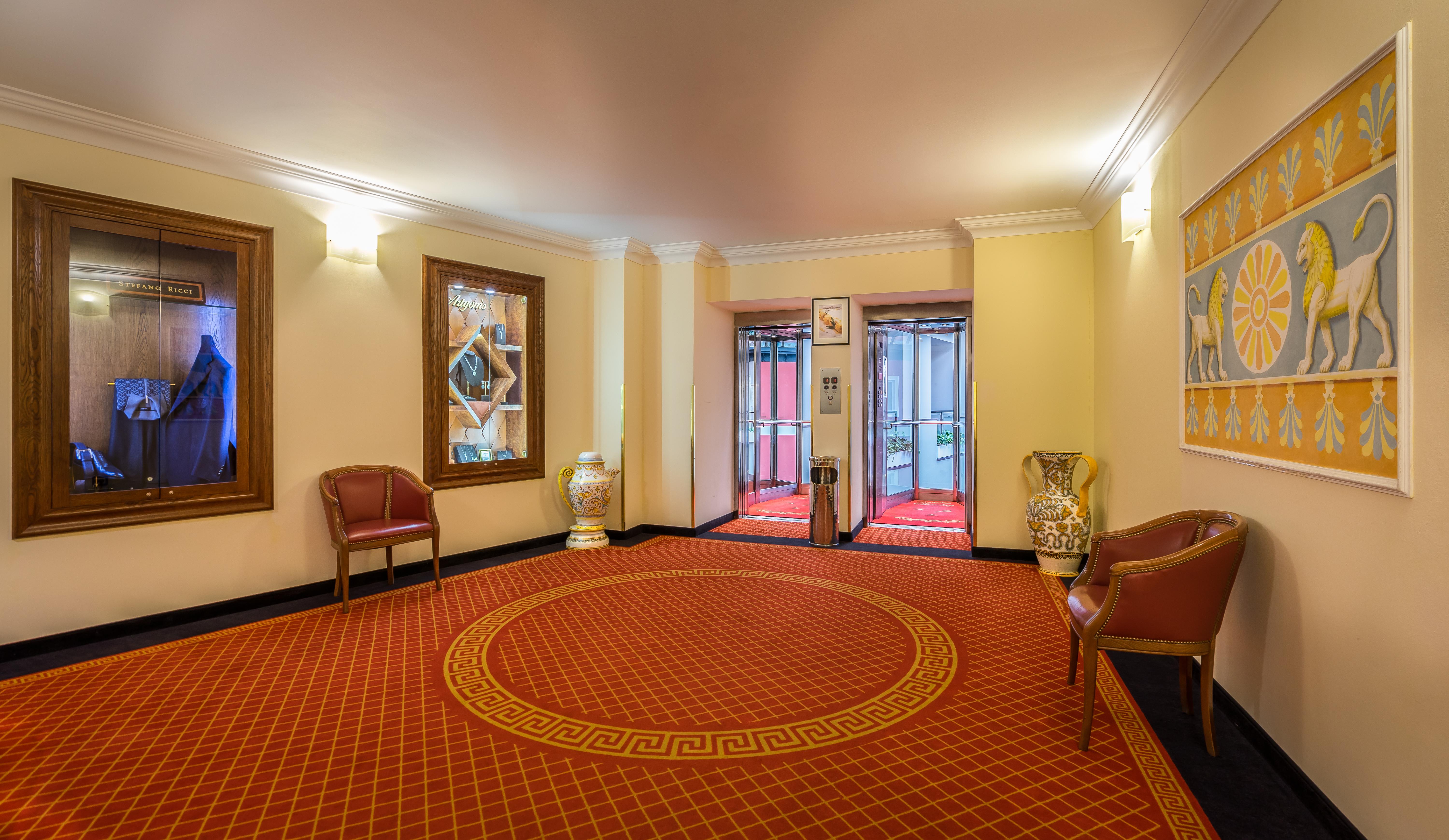 Grand Hotel Yerevan - Small Luxury Hotels Of The World Екстер'єр фото