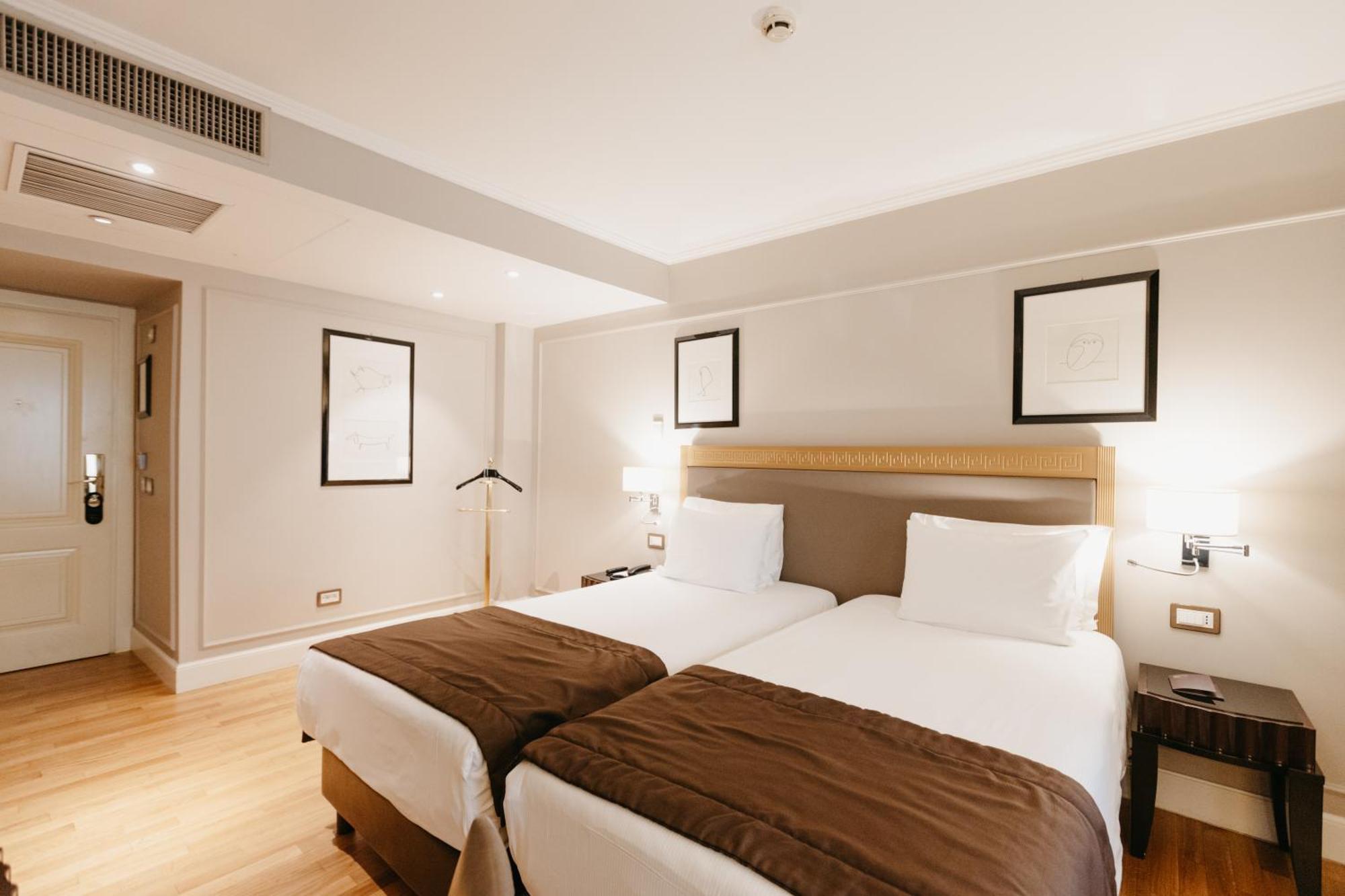 Grand Hotel Yerevan - Small Luxury Hotels Of The World Екстер'єр фото