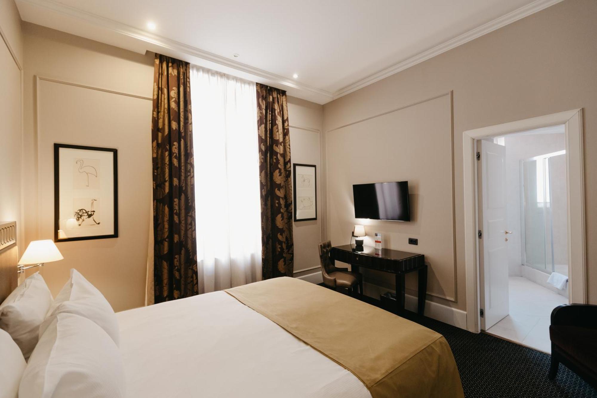 Grand Hotel Yerevan - Small Luxury Hotels Of The World Екстер'єр фото