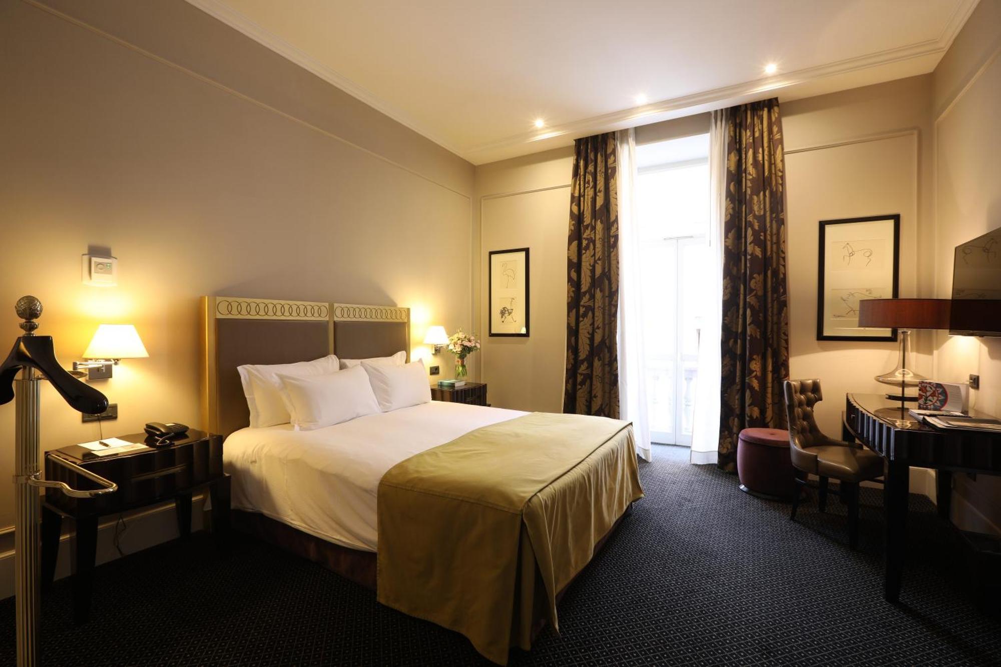 Grand Hotel Yerevan - Small Luxury Hotels Of The World Екстер'єр фото